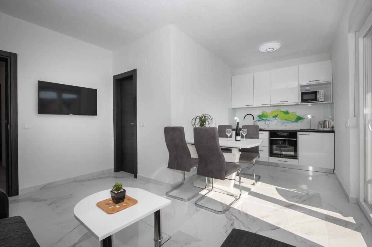 Apartments Blueview Постіра Екстер'єр фото