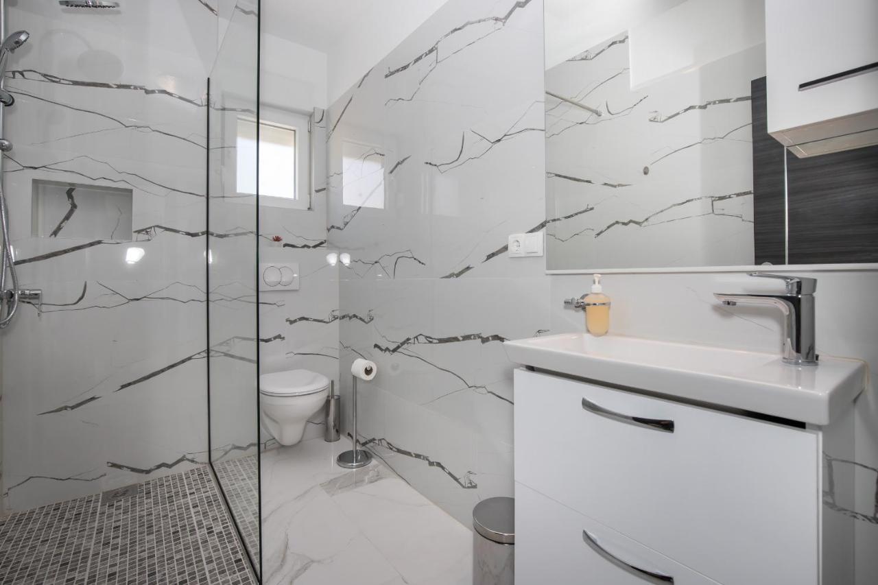 Apartments Blueview Постіра Екстер'єр фото