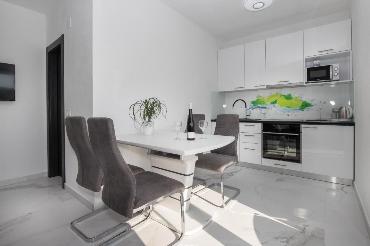 Apartments Blueview Постіра Екстер'єр фото