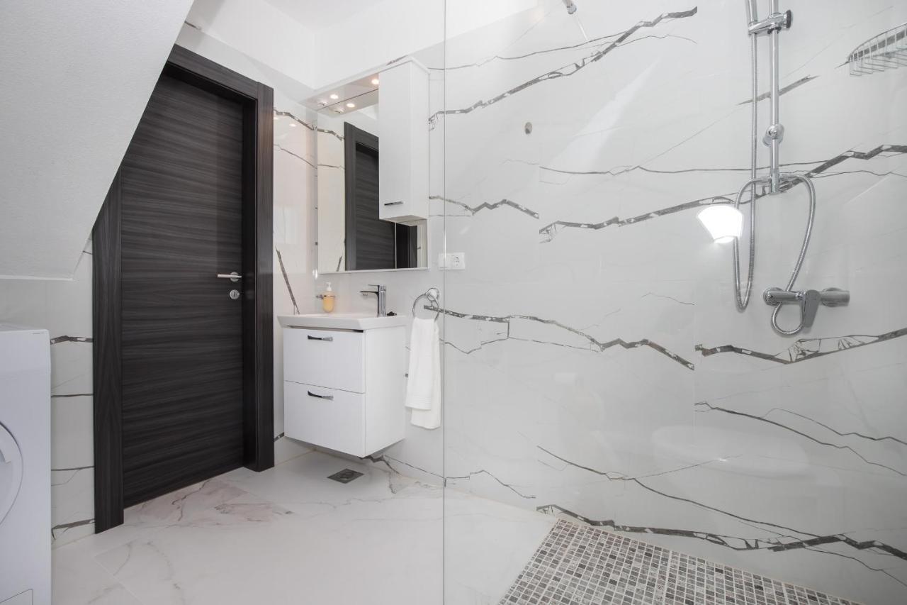 Apartments Blueview Постіра Екстер'єр фото